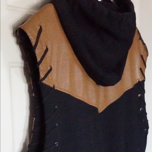 Hooded Vest style jacket - Picture 3 of 4